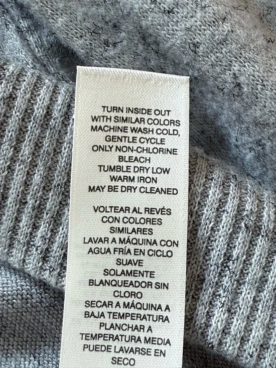 Chico’s Grey Heathered Cowl Neck Crossover Hem Long Sleeve Sweater Size 1 - Picture 9 of 12